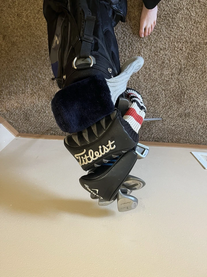Bolsa de golf con palos de golf Foto 2 de 4