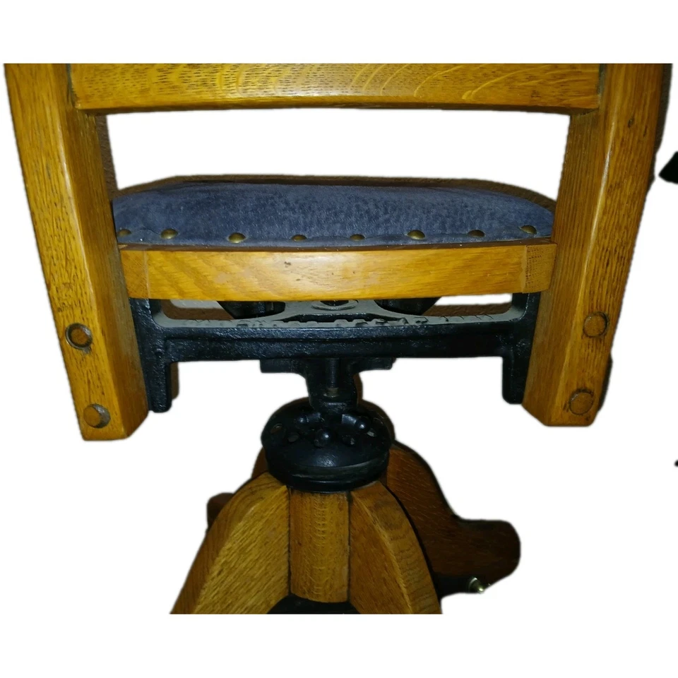 Antigua silla de escritorio con ruedas roble (gamuza impecable) respaldo y asiento gris carbón  Foto 4 de 4