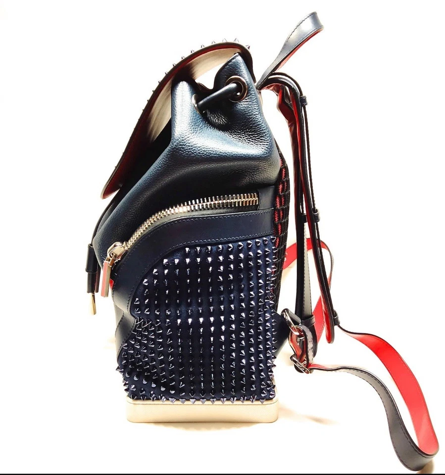 Mochila Christian Louboutin Explorafunk couro pontas cravejadas malha azul marinho - Imagem 3 de 4