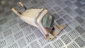 Volkswagen Passat 2000 Power Steering Pump Oil Reservoir Tank 8D04 #413115-71