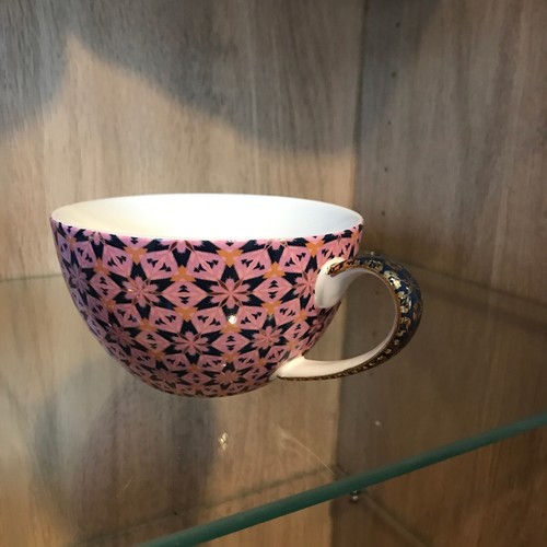 T2 cup pink black geometric LIKE NEW - Picture 4 of 5
