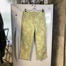 Lilly Pulitzer Womans Chino Green Pants 2 Polyester Pink Floral Embroidered