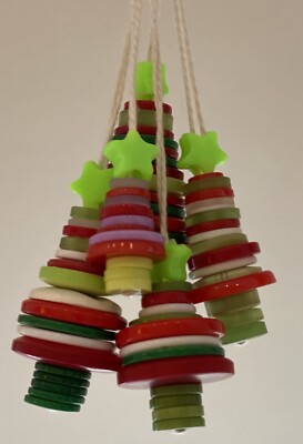 WEIHNACHTEN HANDARBEIT FEIERTAGE 4ER SET KNOPF & BAND BÄUME VIELE FARBEN VERFÜGBAR