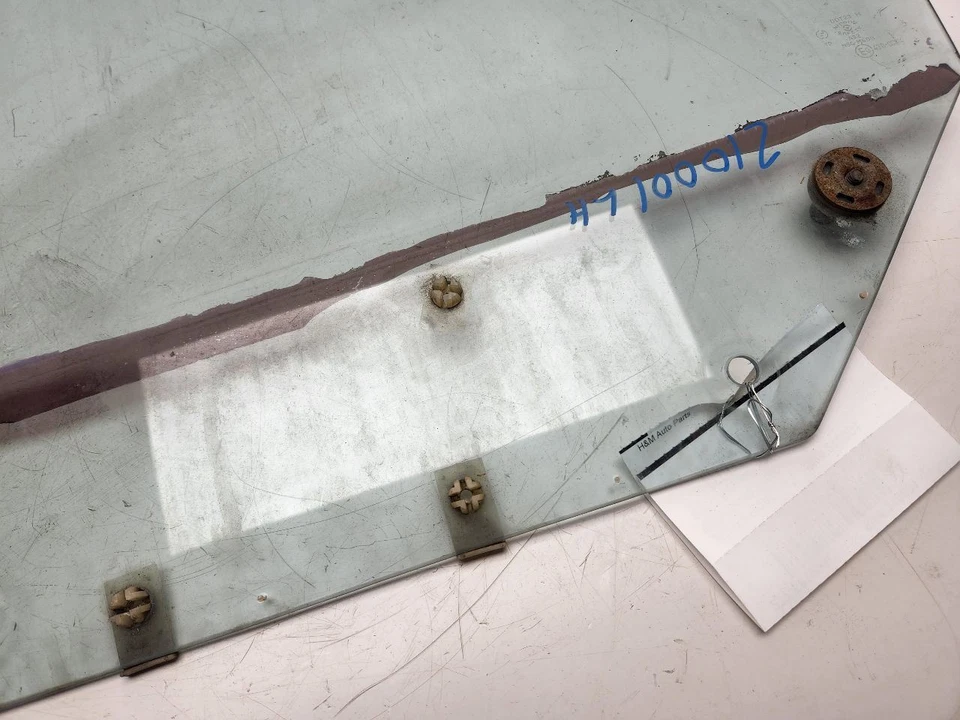 Левое стекло передней двери для Mazda MX-5 Miata 1996 1997 годов выпуска от оригинального производителя NA0159510 - Изображение 4 из 4