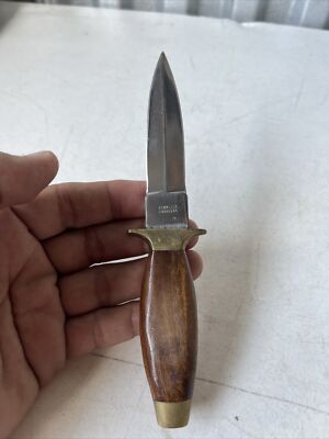 VINTAGE KNIFE DAGGER - MADE IN PAKISTAN - NO SHEATH (t29)