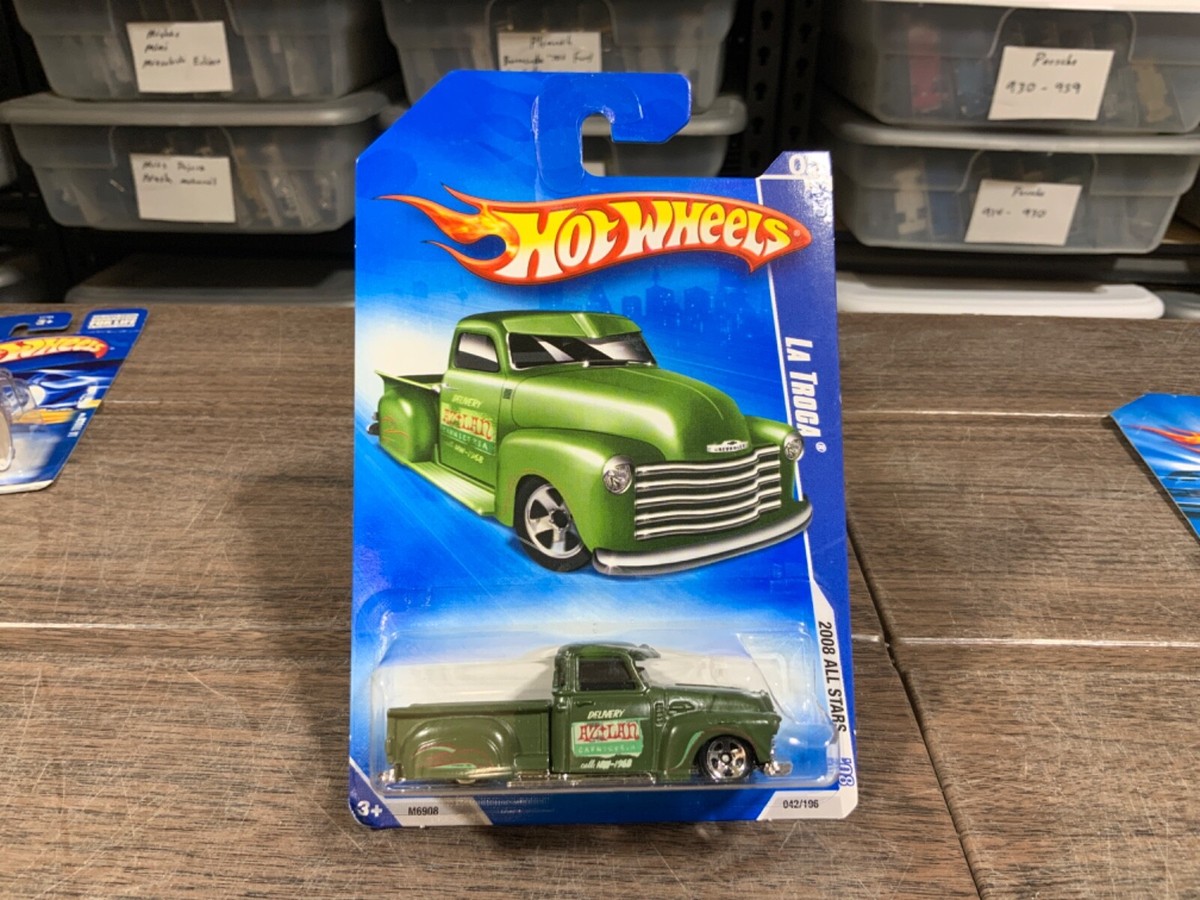 CUSTOM HOT WHEELS 1/64 Lowrider Posed Green La Troca Chevy 3100 Pickup - Foto 3