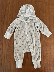H & M Hedgehog Onepiece zip Beige 3-6 mo