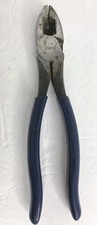 Vtg Made in USA Klein Tools 213-9 NE Line Mans Pliers Tool w/Cutters Blue Handle