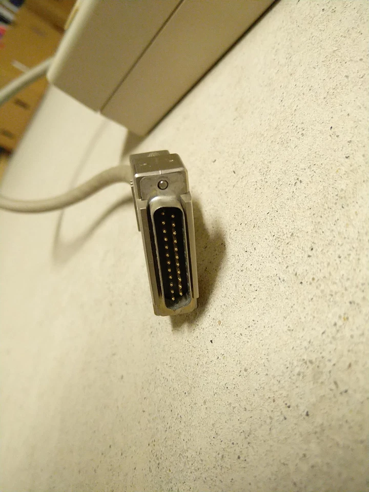 Amiga External 3.5 Floppy Diskettenlaufwerk Disk Drive 1010 - Bild 3 von 4