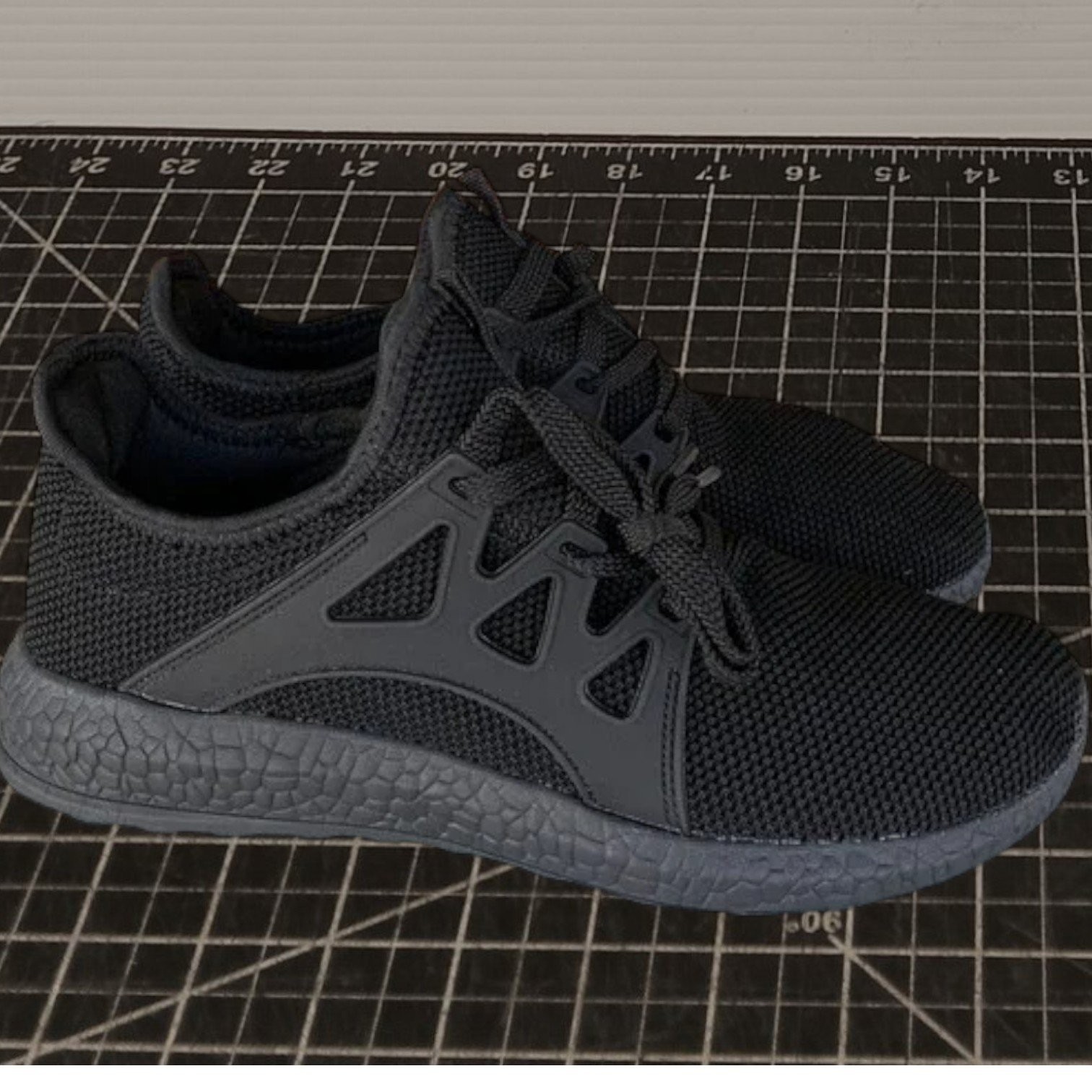 Running Shoes for Kids Size 2.5Y/3Y Black Mesh Knit, Lightwe