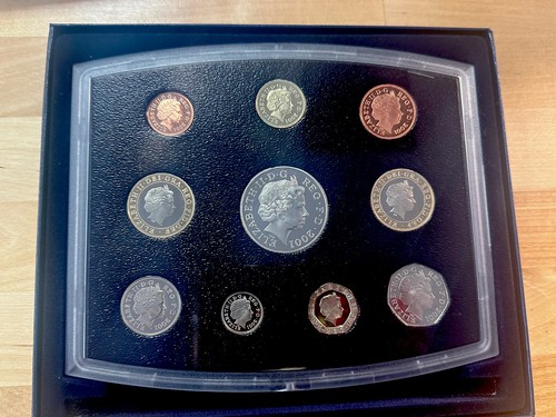 2001 Großbritannien Royal Mint Proof Set Queen Victoria - Bild 3 von 10