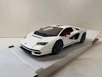 Lamborghini Countach Lpi 800-4, Weiß Modellauto, Modell Maisto 1:18