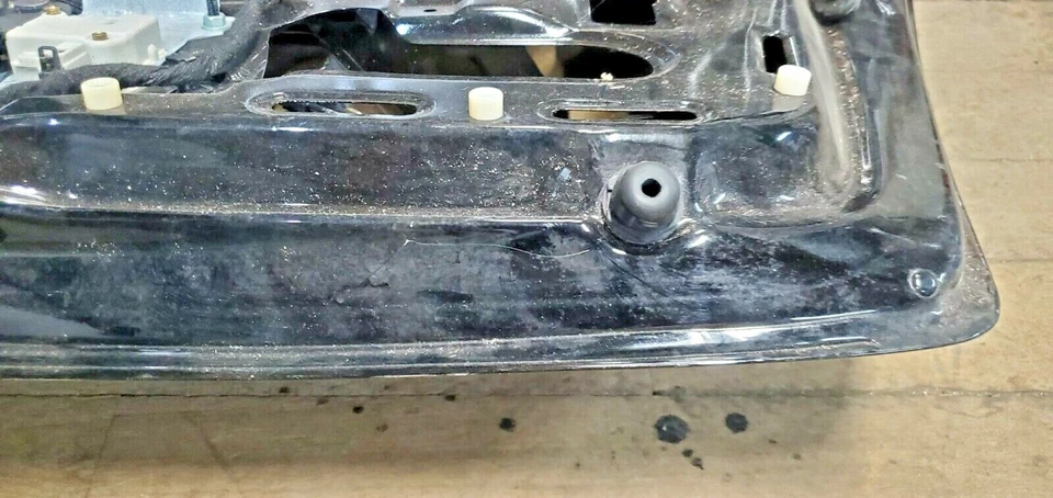 Tapa maletero Mk4 Euro Jetta/Bora - Negro - Fabricante: 1J5827025P Foto 3 de 4