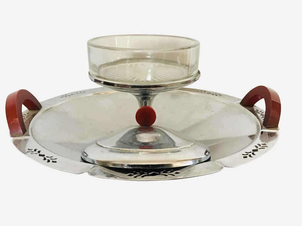 ANTIQUE ART DECO CHROME RETICULATED SERVING DISH WITH RED BAKELITE HANDLES - Image 3 of 4