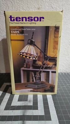 NIB Tensor Tiffany Desk Table Lamp Arts & Crafts Style Stained Glass Small Lamp