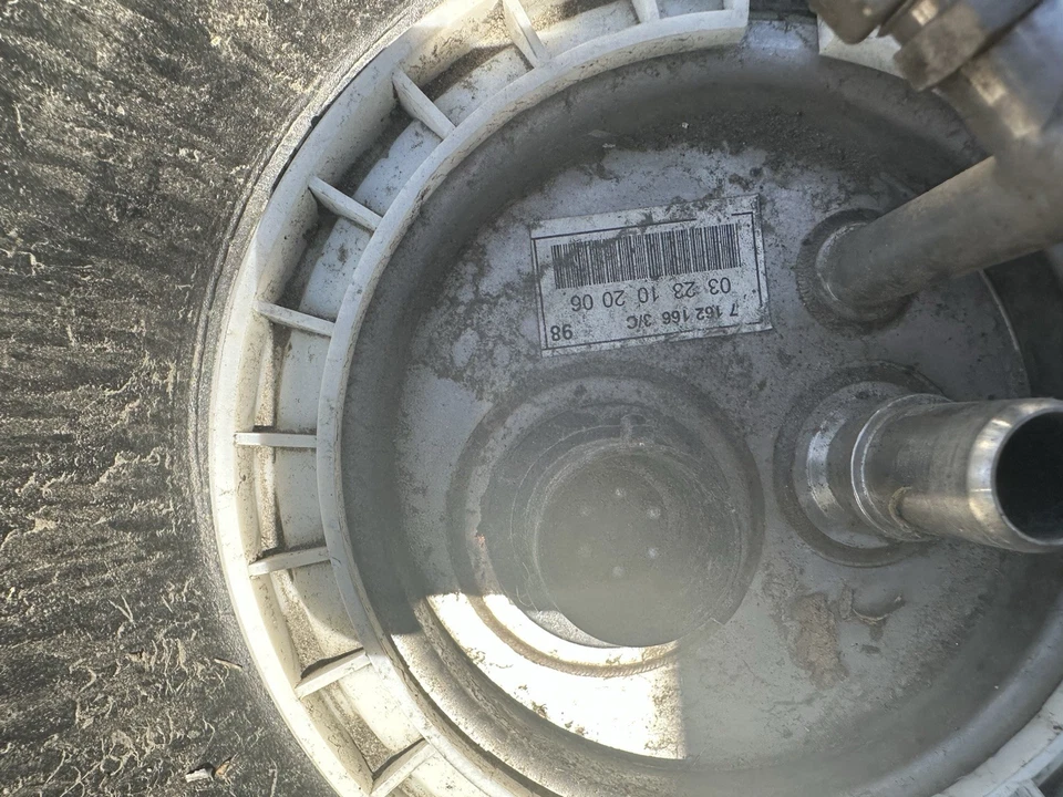 Bmw 2007 2011 328i Sulev N51 Fuel Tank Fuel Pump 2008 2009 2010 - Image 2 of 2