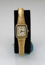 Pulsar Women Watch Gold Stainless Steel Stretch WR Battery Cream Quartz