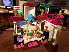 LEGO Disney: Ariel's Magical Kiss (41052) no Eric, or Ariel&rsquo;s head/hair. 