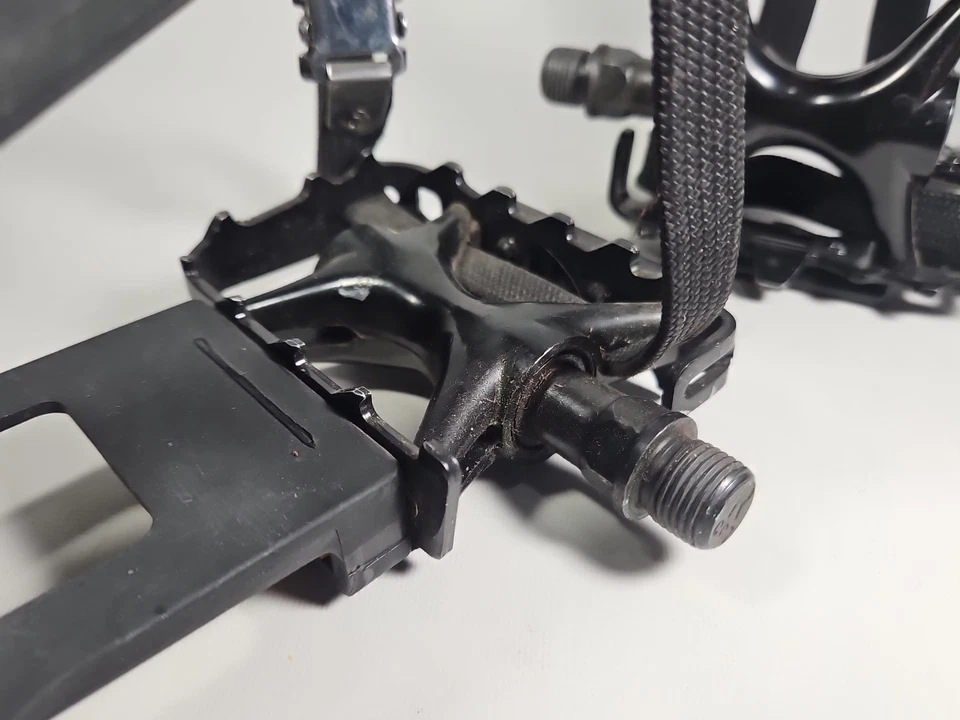 Juego combinado de pedal y clip para puntera de bicicleta Dimension MT-11 Compe aluminio 9/16 negro Foto 2 de 4