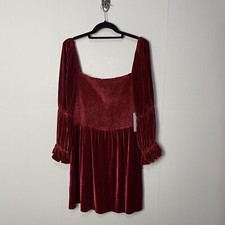 Reformation Women’s NWT Albi Velvet Dress in Crimson Red Size XL.