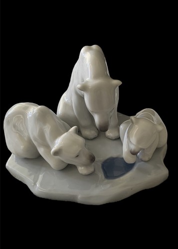 Lladro Figurine BEARLY LOVE POLAR BEAR FAMILY ON ICE WINTER #1443  From 1984 - Picture 2 of 5