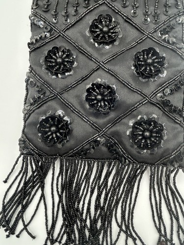 Sasha of NYBlack Beaded Satin Purse with Beaded Handle & Bead Fringe - 第 2/6 張圖片