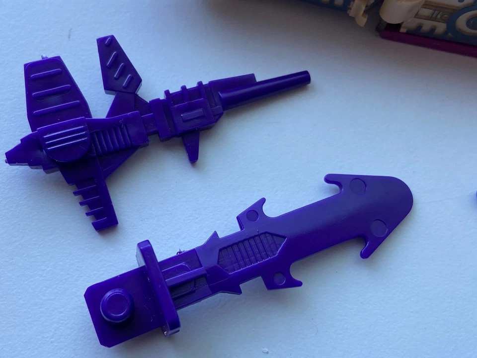 Transformers G1 2002 Blitzwing loose figur TFC book collection 17 reissue takara - Image 2 of 4