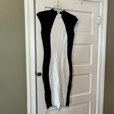 NWT Sexy Black and White Fashion Nova Size M Bodycon Midi Dress (LS)