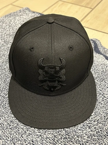 Hat Club Exclusive 7-1/8 New Era Dionic Collaboration Oni Warrior