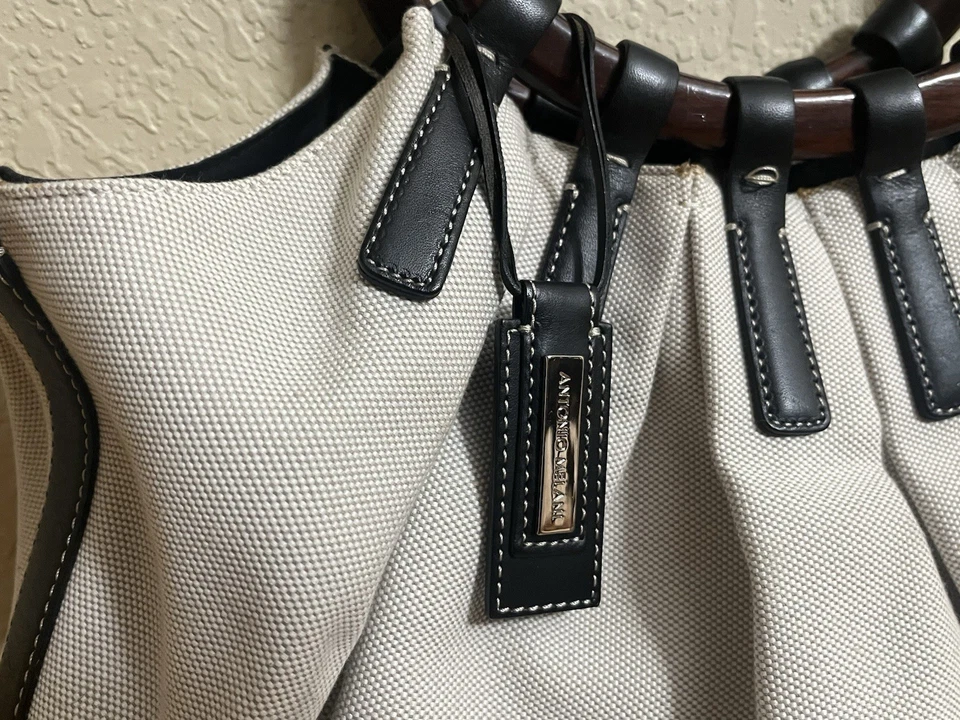 Bolso de Mano Antonio Melani Tela Beige Usado Foto 2 de 4