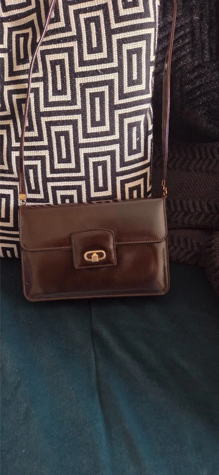1960s Elgee Chestnut Brown Leather Shoulder Bag Gold Lock Clasp - Image 1 of 4