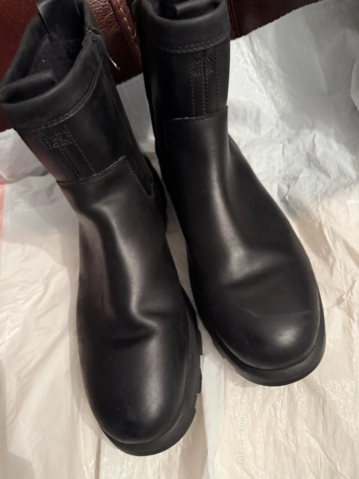 UGG KENNEN BLACK LEATHER BOOTS - MEN'S Size 14 - Image 3 of 4