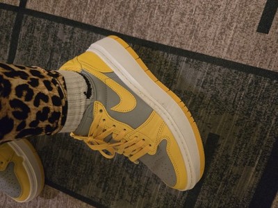 Nike Jordan 1 Elevate In Grau mit Gelb Damen 37,5