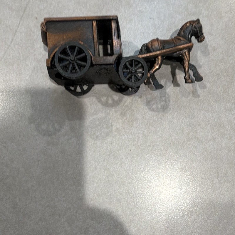 Metal Horse-Drawn Carriage Figurine Antique Finish 3D Effect Brown/Black