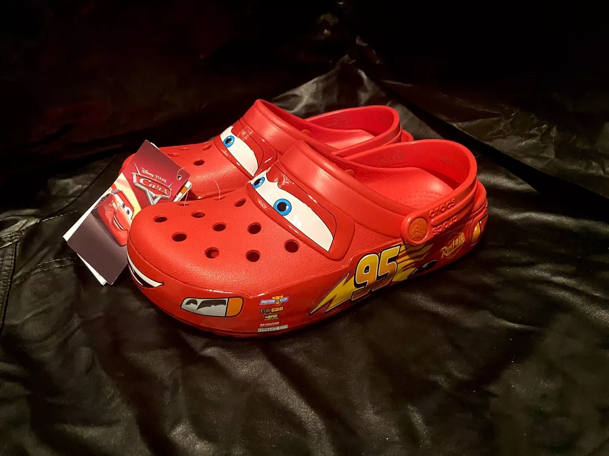 LIGHTNING MCQUEEN CROCS SIZE 4 MEN 6 WOMEN