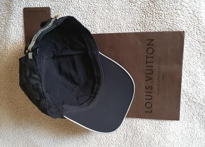 帽子 LOUIS VUITTON Louis Vuitton | Leather Logo Embossed 5 Panel Cap - KOT-J