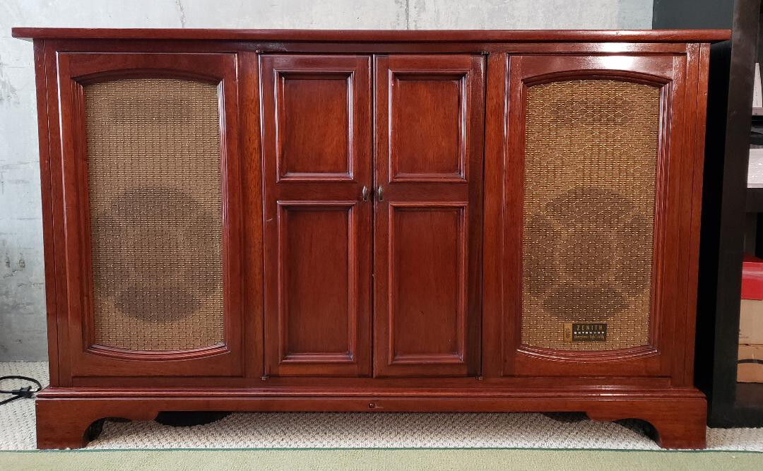 Vinyl Records Stereo Console Zenith 1950's Great Sound Maintenance