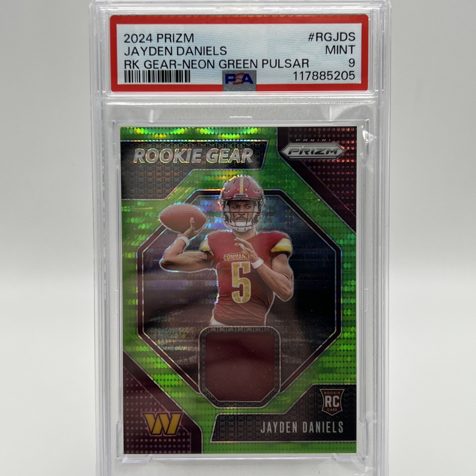 2024 PANINI PRIZM ROOKIE GEAR NEON GREEN PULSAR #RGJDS JAYDEN DANIELS RC PSA 9