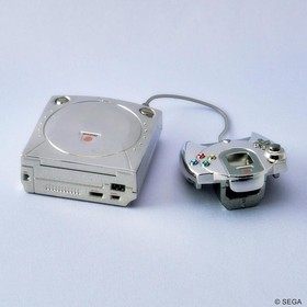 SEGA: Hardware Series: SEGA Dreamcast Bright Arts Gallery Diecast Figure