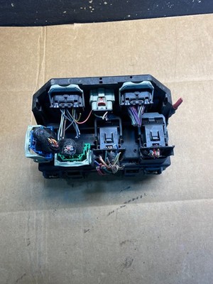 2012 Liberty Nitro TIPM Power Integrated Fuse Box Module Oem AB3627 DG