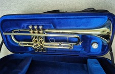 Trumpet BUESCHER “The 400” Lightweight Model 217 Trumpet & Protec Gig Bag