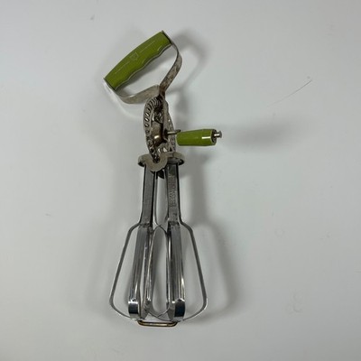 MCM 50's Turner Seymour Egg Beater Hand Mixer Avocado Green Offset Handle