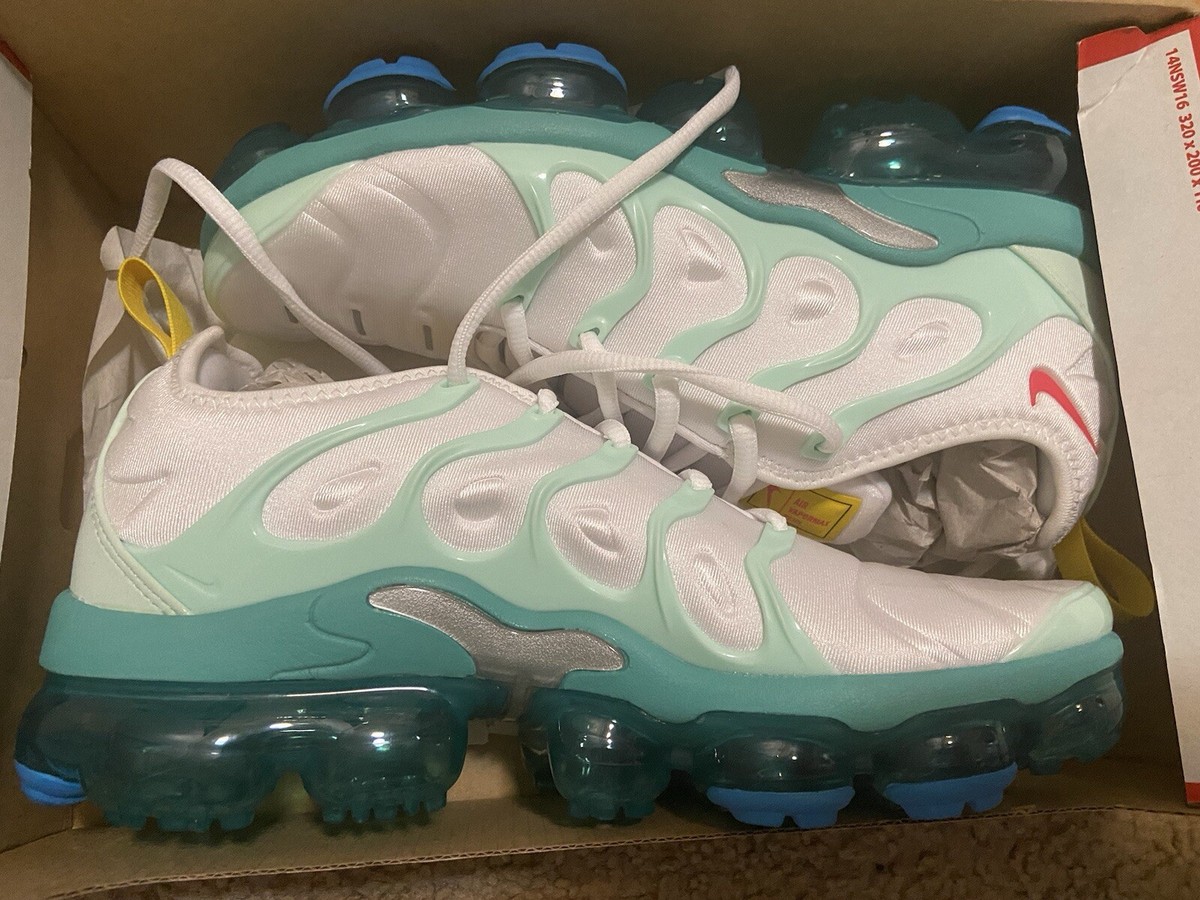nike vapormax plus aqua blue
