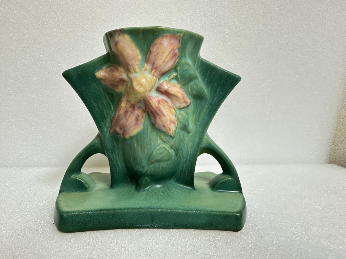 ROSEVILLE Pottery Blue Green Clematis 102-5 Vase 5.25
