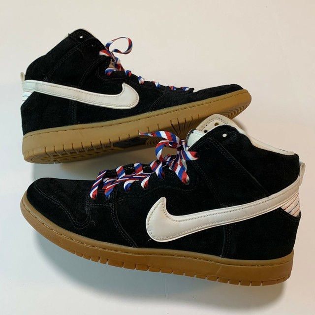 barber shop black dunks