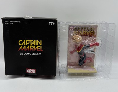Captain Marvel 3D Comic Standee Loot Crate Exclusive March 2019 Collectible