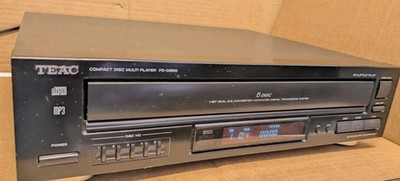 Teac PD-D2610 CD Changer  (Power on, Tested  Parts or Repair)