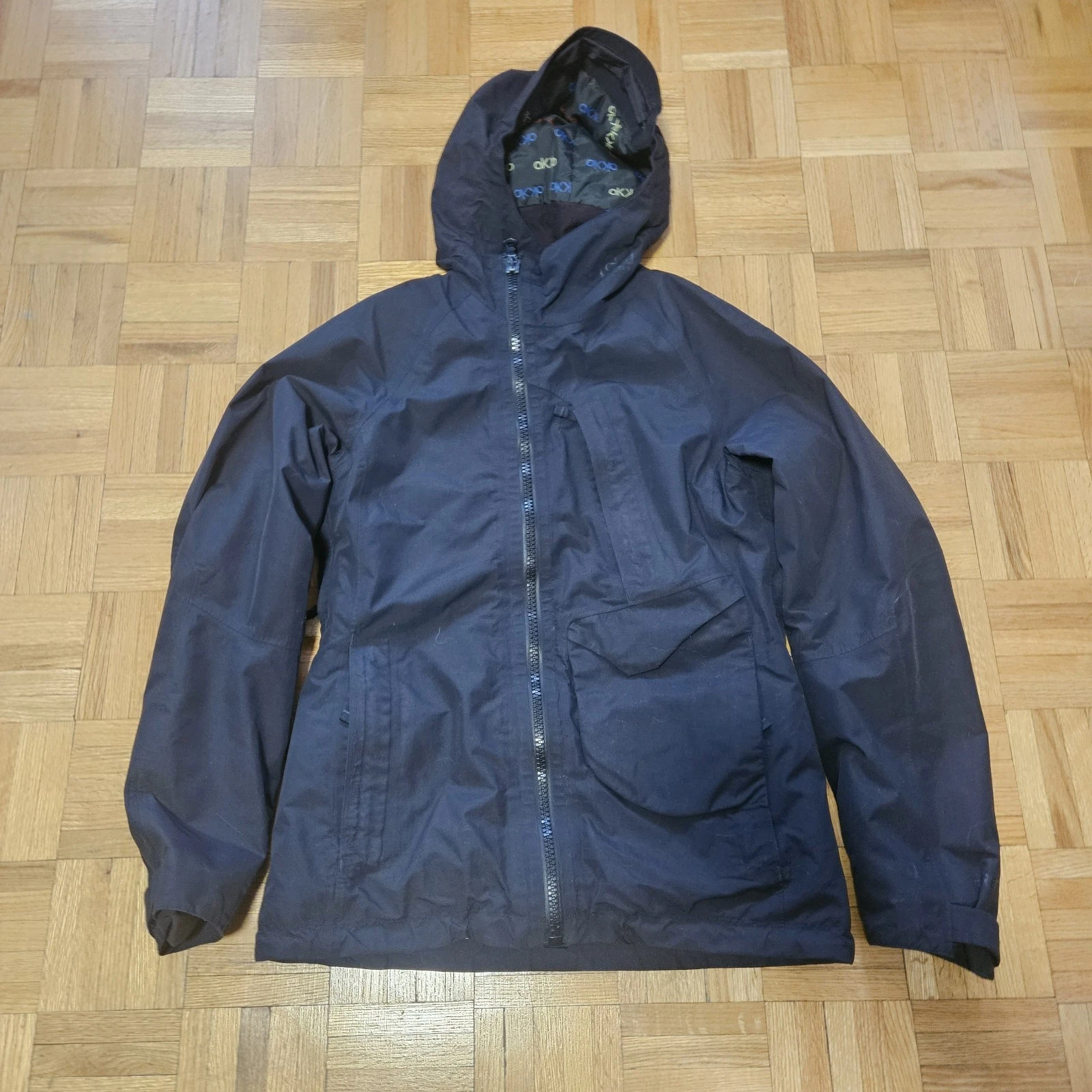 Burton AK Rotor Insulated GORETEX Jacket S MEDIUM Snowboard Ski Snow Black
Opens in a new window or