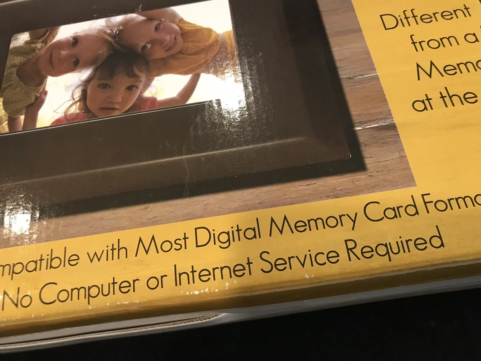 Digital Decor DPF770 Dual Screen 7” Color LCD Picture Frame Factory Sealed - Image 4 of 4