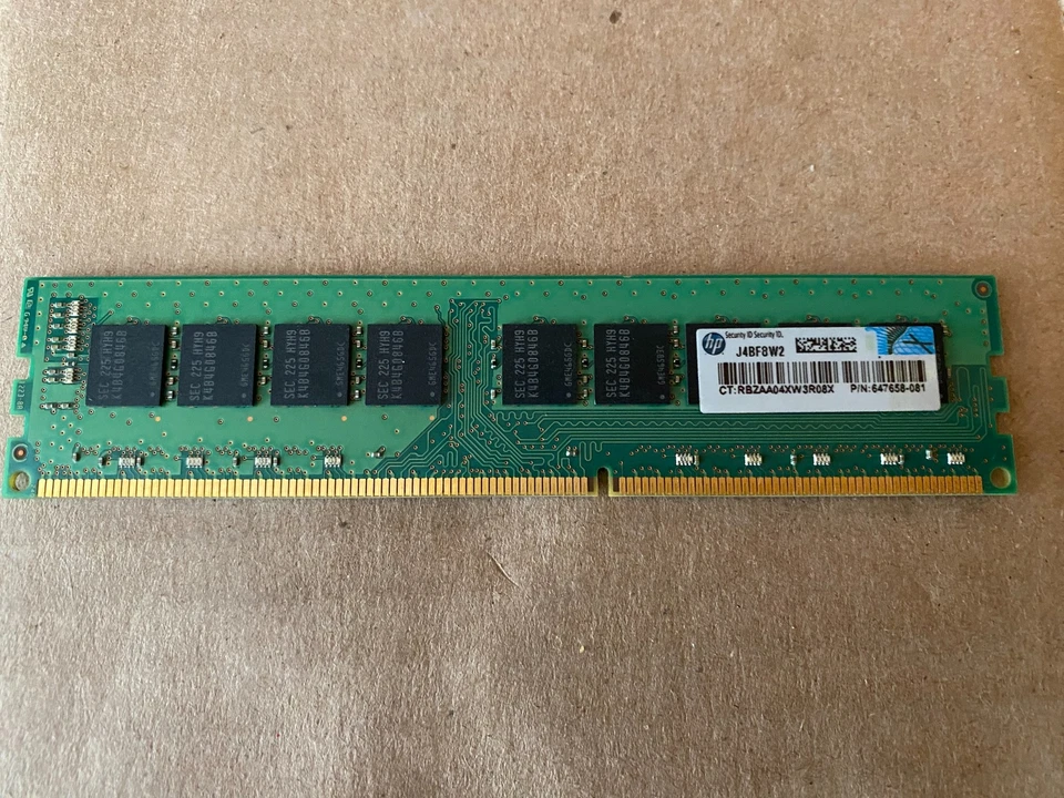 SAMSUNG 8GB M391B1G73BH0-YH9 8GB DDR3-1333 ECC UDIMM J8-2(4) - Image 3 of 4